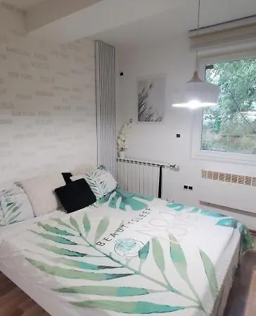 Apartment Sleep And Drive Free Wifi Private Parking